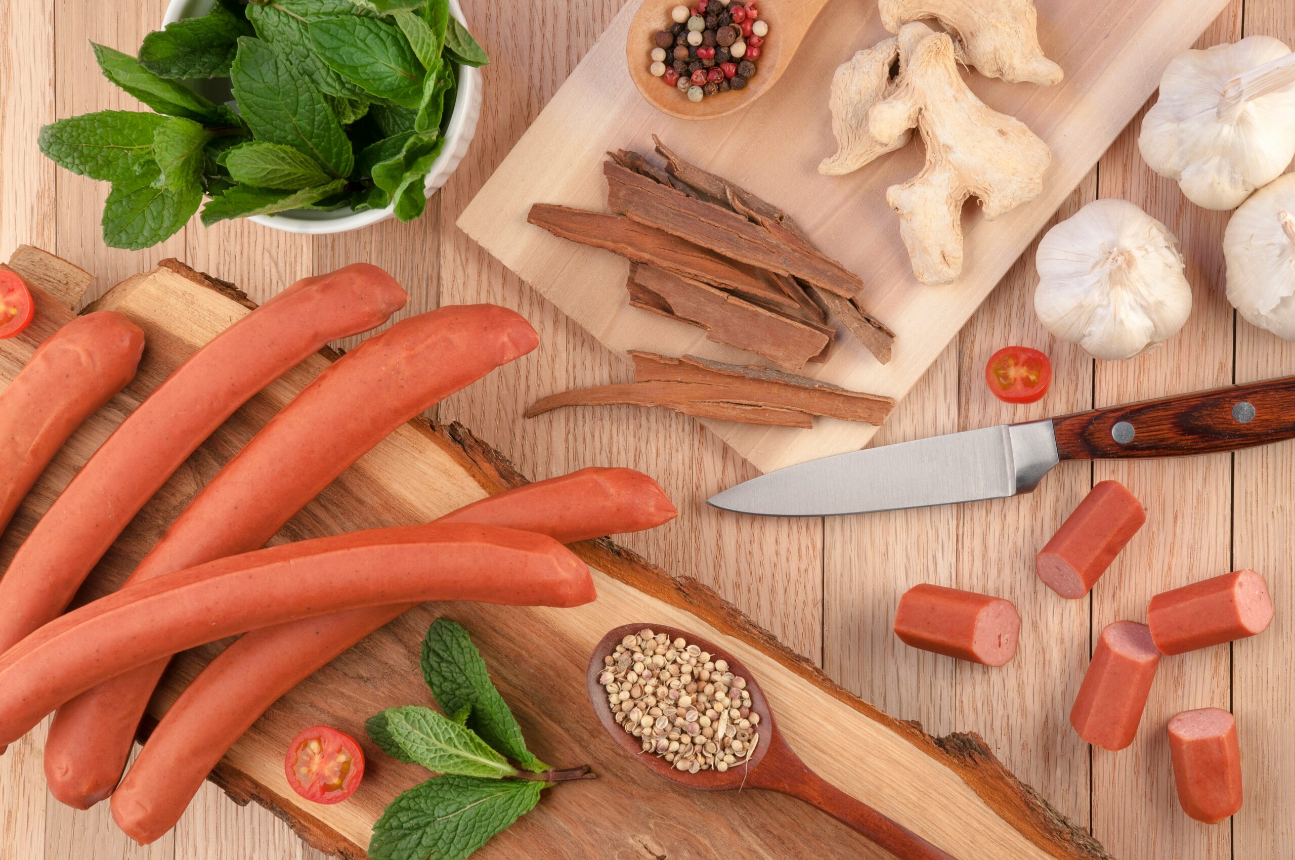 10 Cara Kreatif Masak Sosis Biar Nggak Itu-Itu Aja