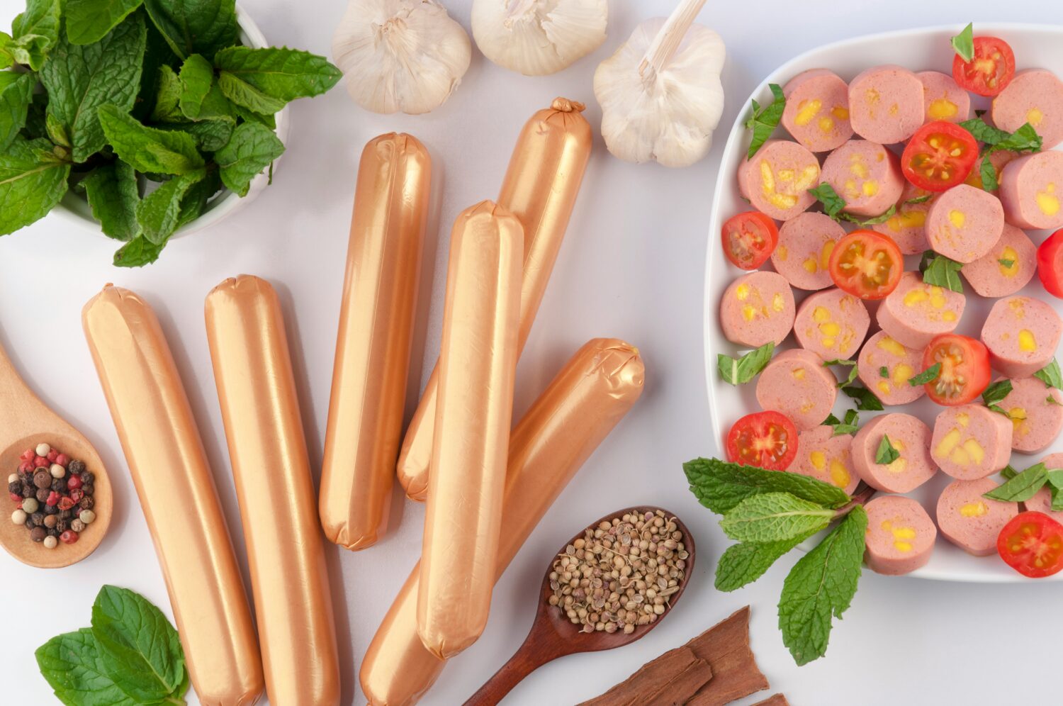 10 Cara Kreatif Masak Sosis Biar Nggak Itu-Itu Aja