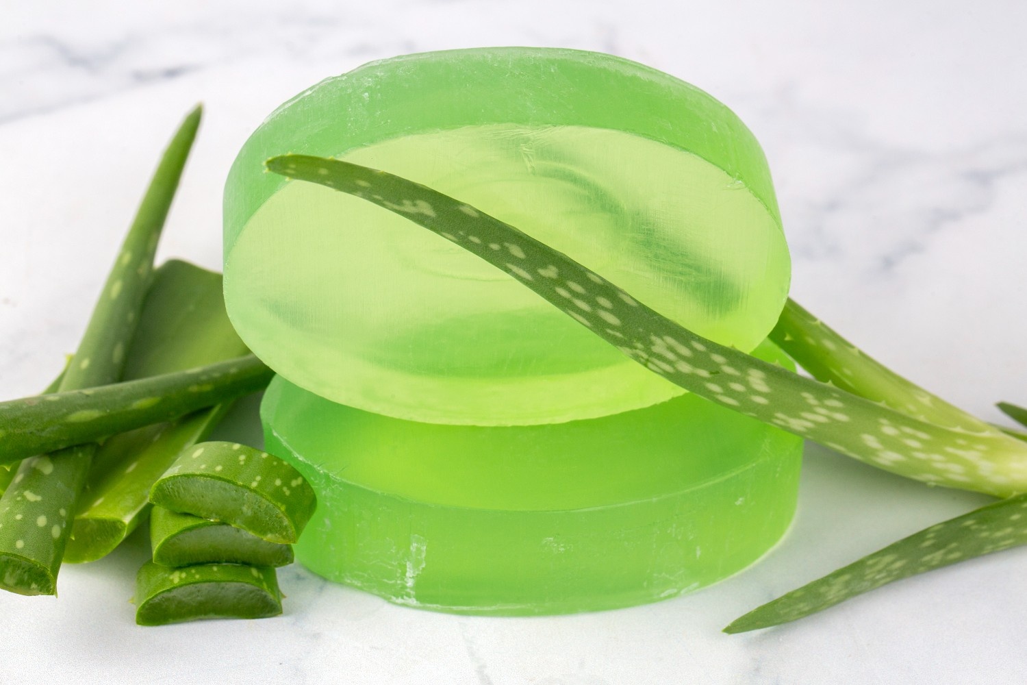 10 Cara Memanfaatkan Lidah Buaya untuk DIY Makeup Remover