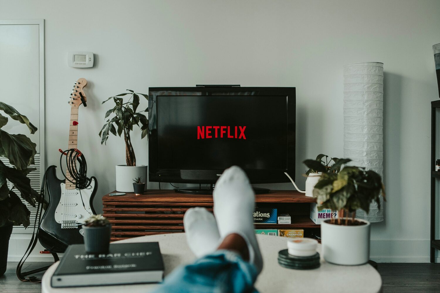 10 Soft Skill yang Bisa Kamu Pelajari dari Nonton Film atau Series
