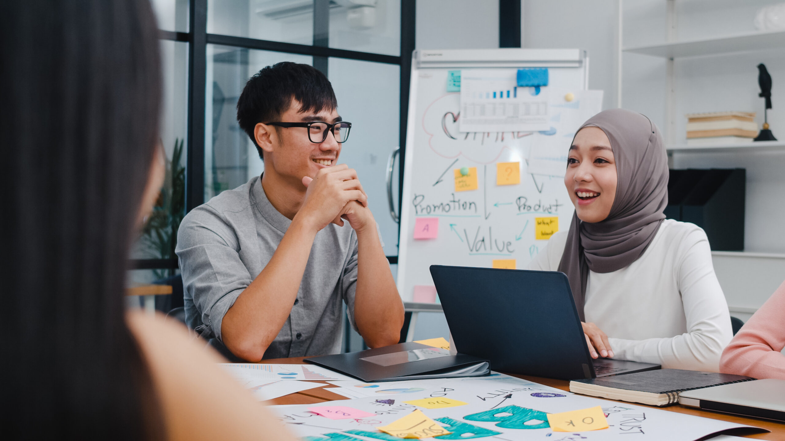 10 Perbedaan Belajar Otodidak vs Ikut Bootcamp: Mana yang Cocok Buat Kamu?