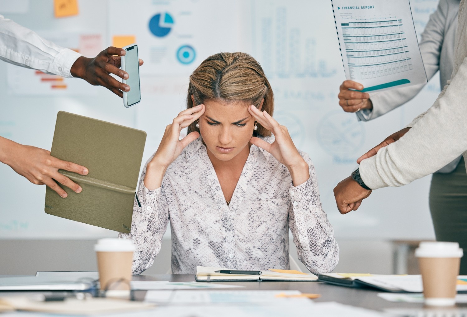 7 Cara Mengatur Emosi Saat Tertekan di Ruang Kerja