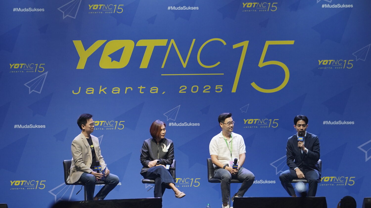 YOTNC15: Teknologi untuk Manusia, Adapt or Be Left Behind