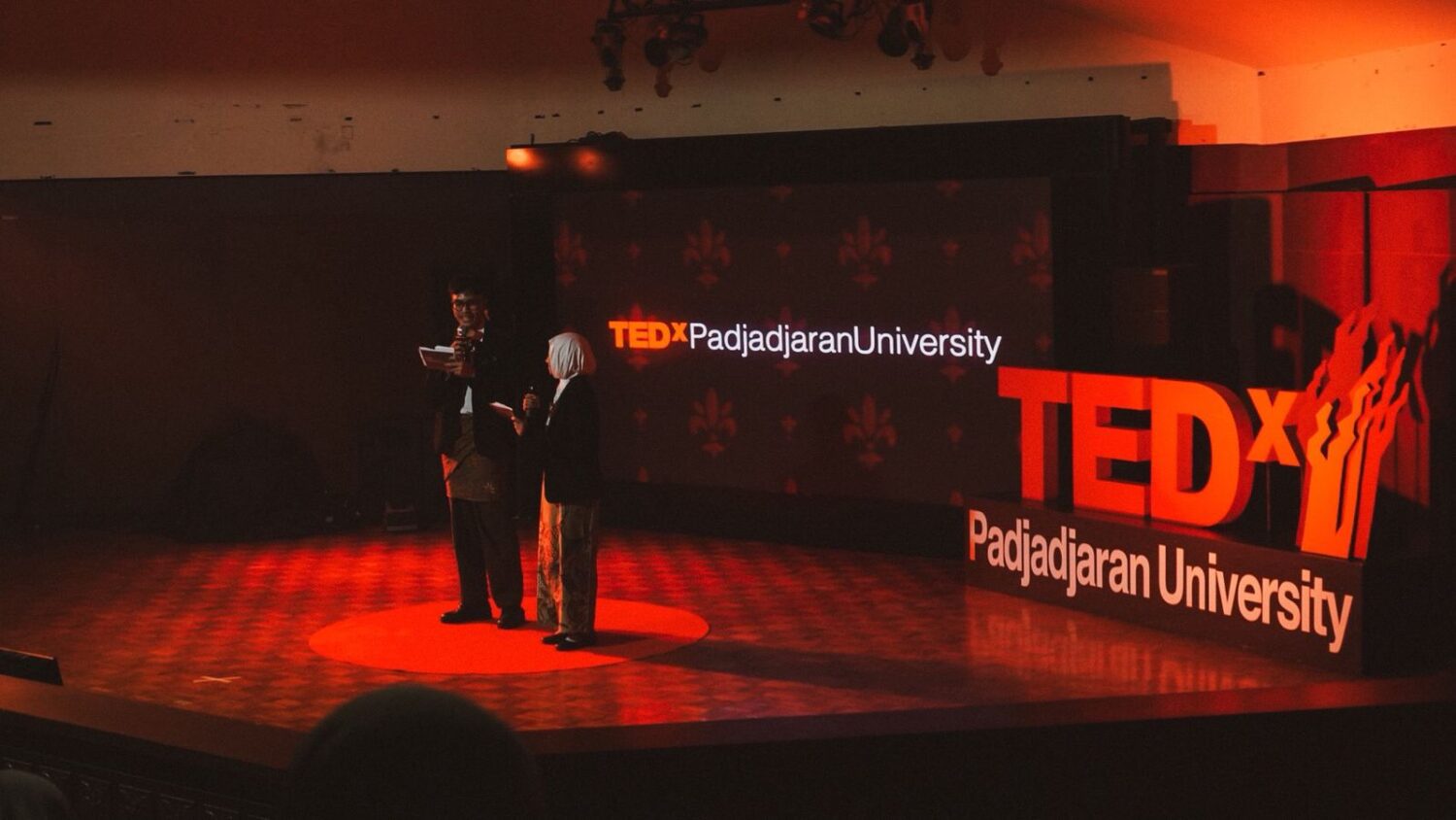 TEDxPadjadjaran University 2025: Tempat Gagasan Ide dan Tradisi Sunda Beresonansi