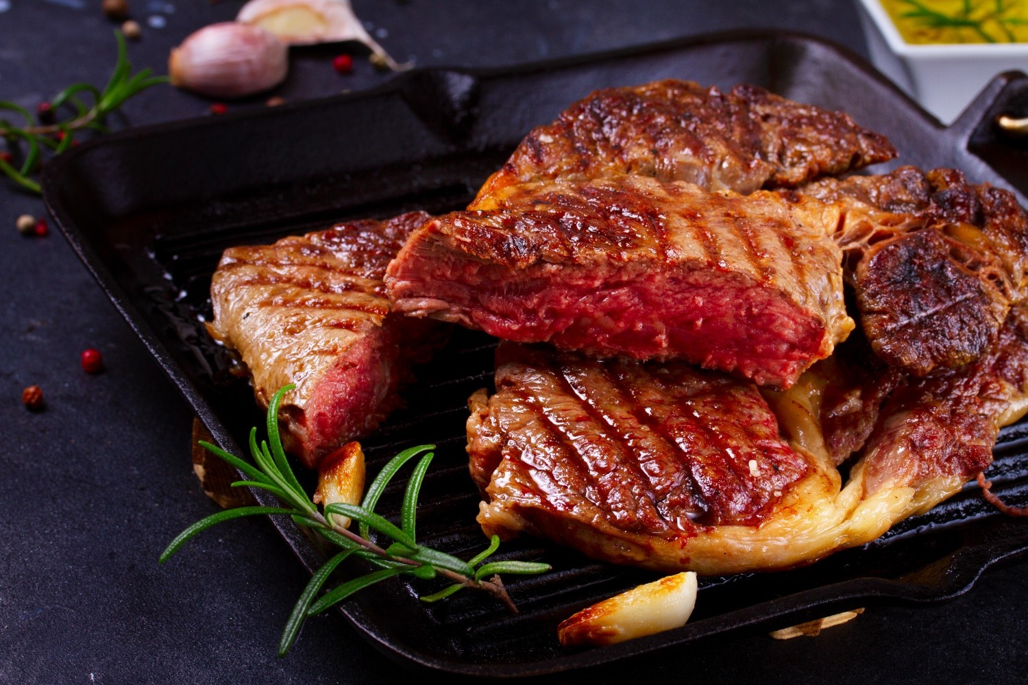 7 Resep Steak Bakar ala Korea, Jepang, dan Western yang Bisa Kamu Coba di Rumah