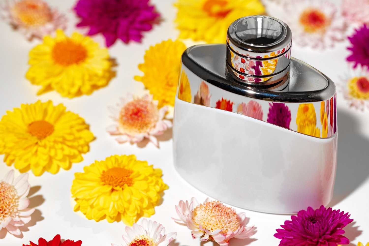 10 Parfum Terlaris Sepanjang Masa yang Wajib Kamu Coba