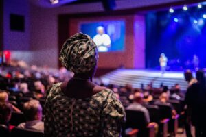 Perbandingan YOTNC vs Event Biasa