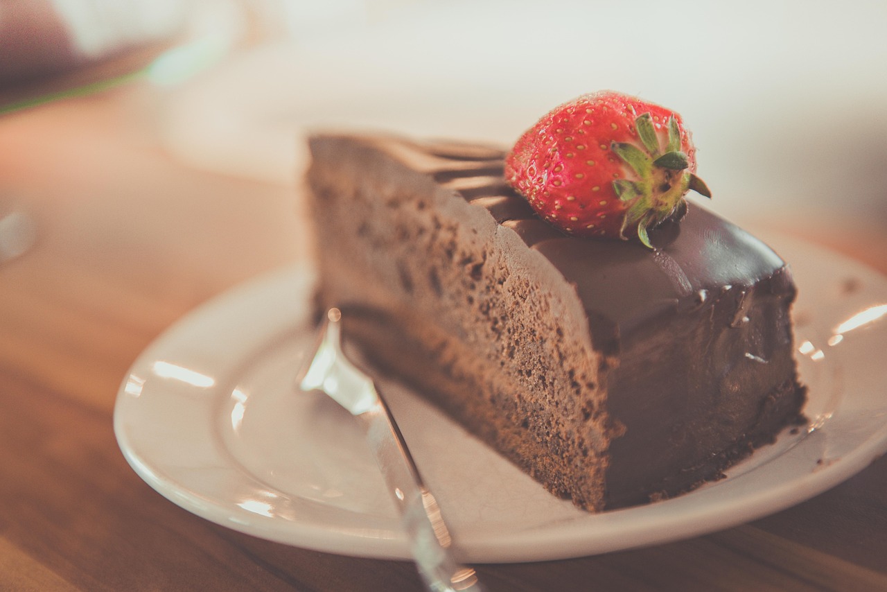 7 Resep Stroberi Cokelat yang Cocok Buat Kado Romantis