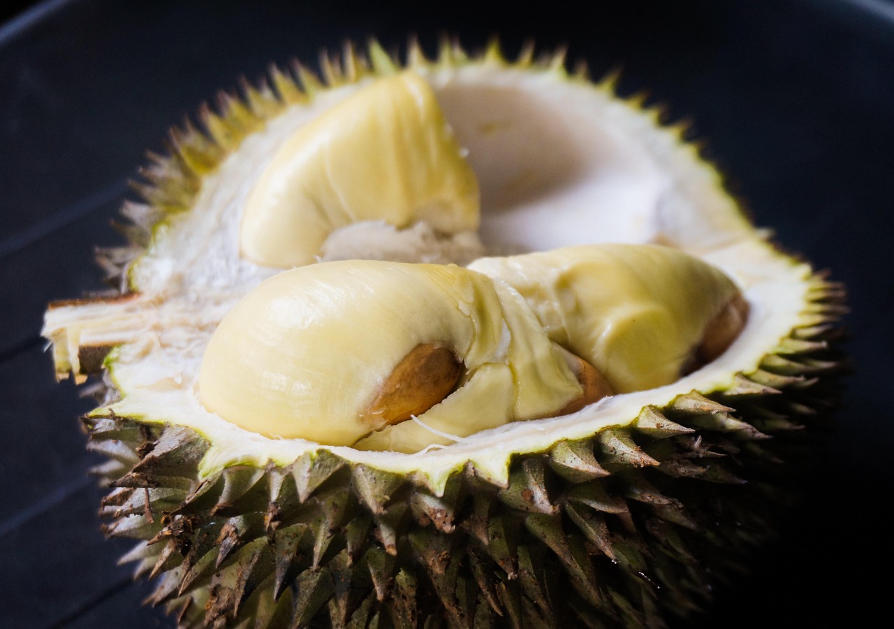 5 Alasan Orang Bisa Suka Banget atau Benci Berat Sama Durian