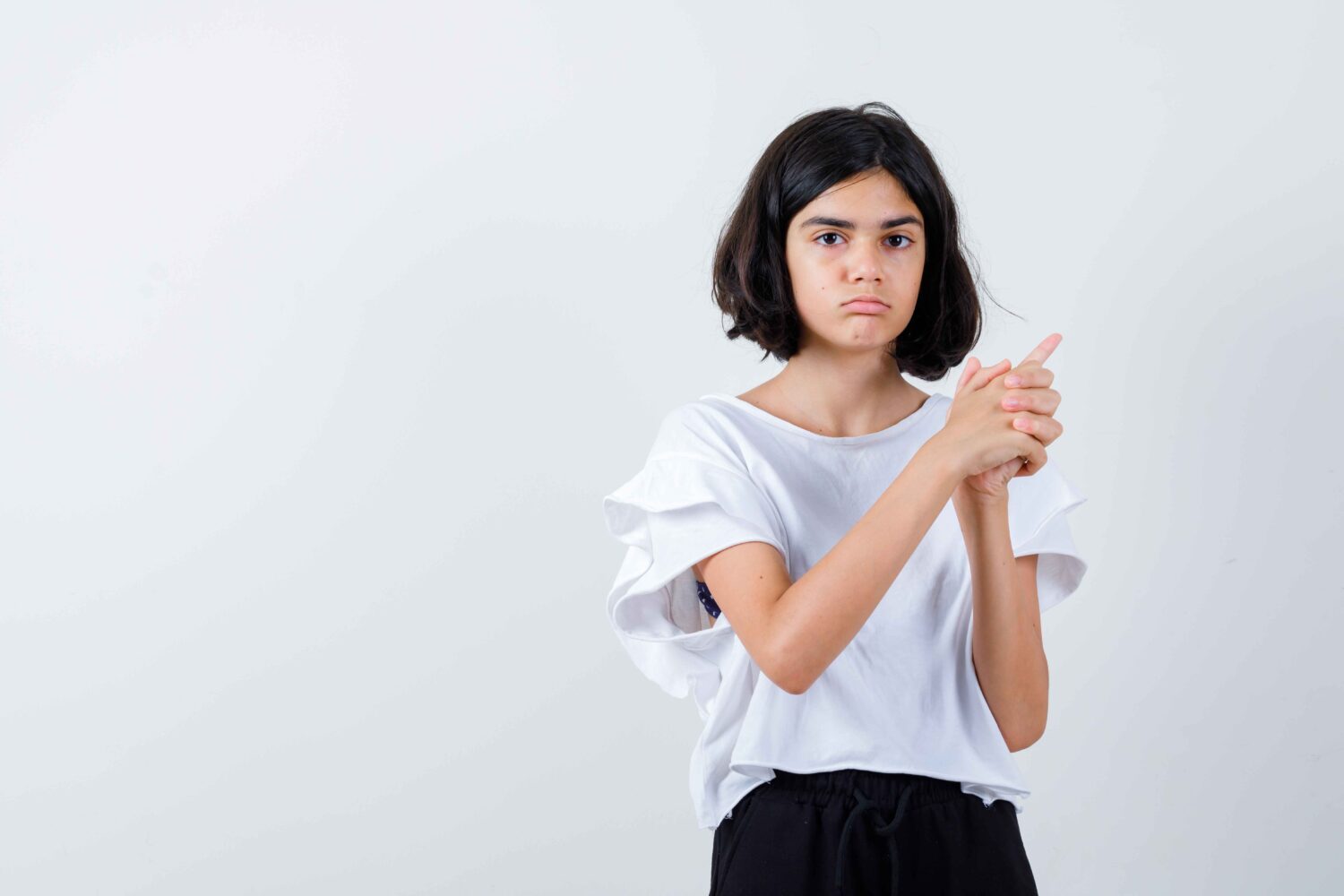 12 Kebiasaan yang Bikin FOMO Makin Parah