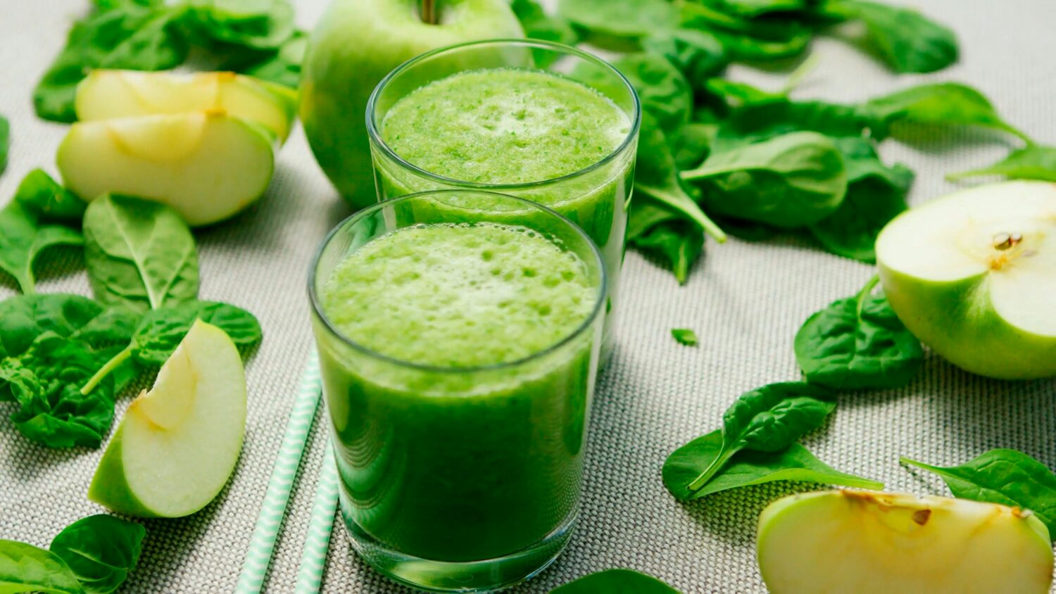 10 Manfaat Jus Bayam untuk Kesehatan Tubuh