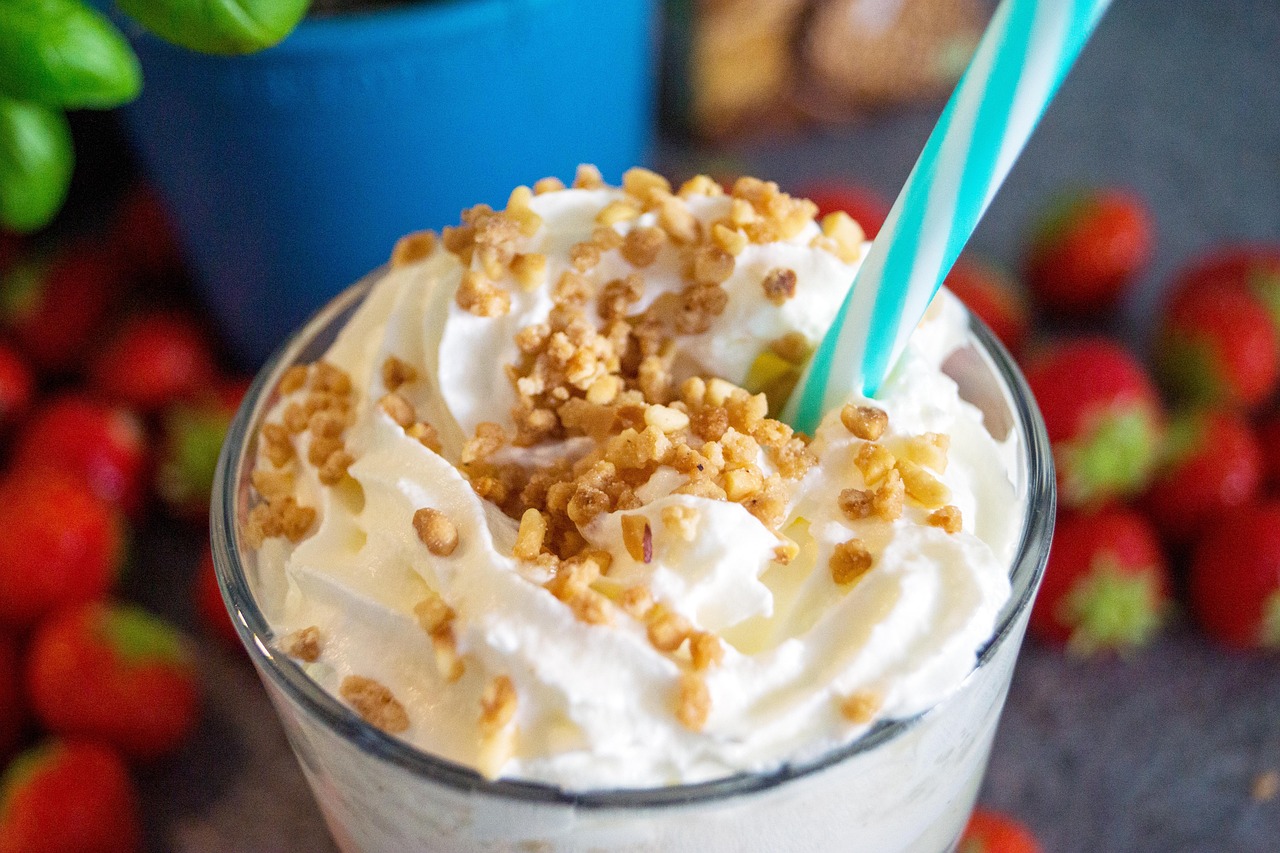 7 Milkshake Rasa Buah yang Bikin Segar dan Nggak Bikin Enek