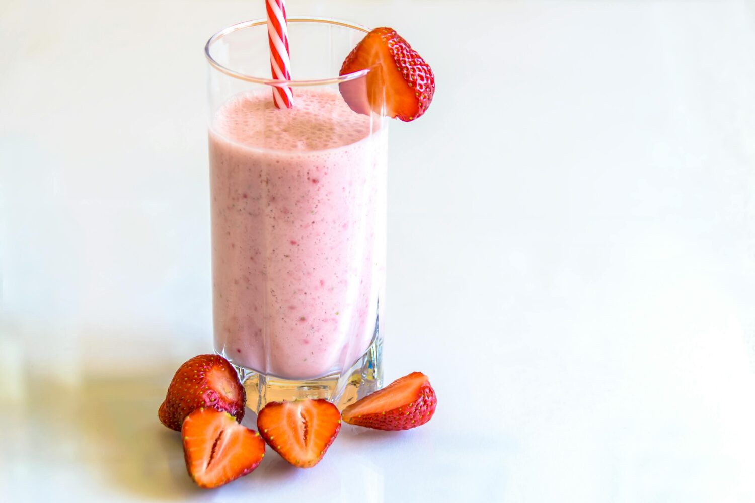 7 Tips Bikin Milkshake Super Creamy Tanpa Es Krim