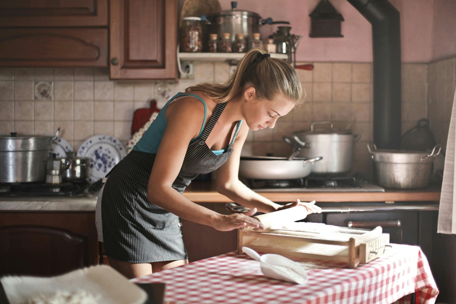 10 Peralatan Dapur Wajib Punya Buat yang Suka Masak