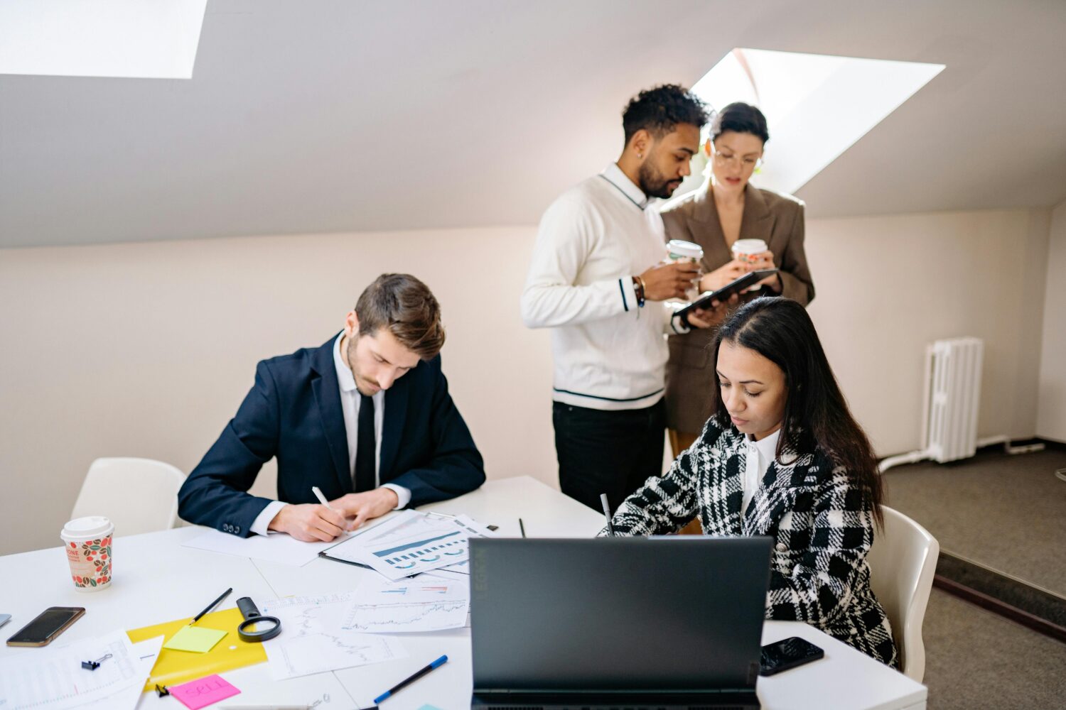 Soft Skill yang Menyelamatkan Karier