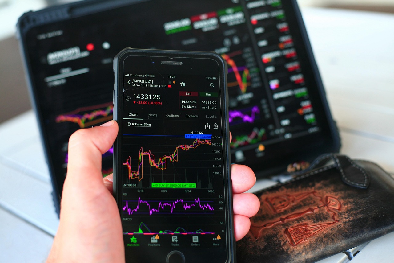 9 Cara Investasi Saham Jangka Panjang ala Warren Buffett
