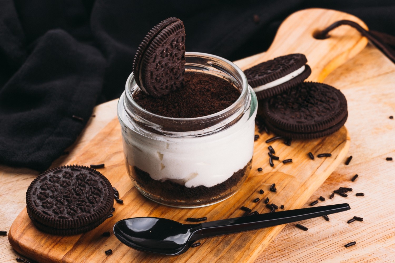 7 Cara Unik Menikmati Oreo Selain Dicelup Susu