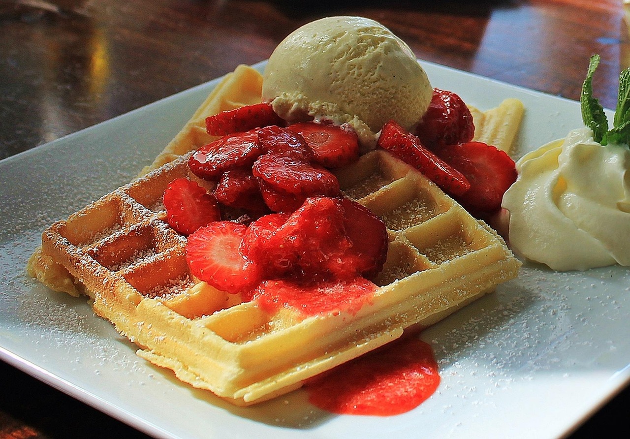 10 Resep Waffle Renyah di Luar, Lembut di Dalam