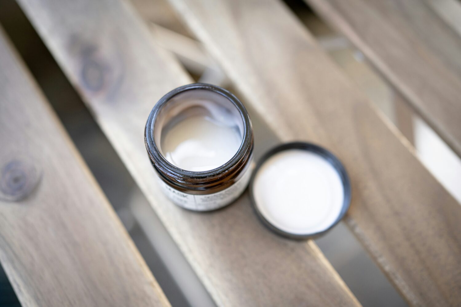 9 Body Lotion Lokal Terbaik dengan Kandungan Natural, Bikin Kulit Sehat dan Glowing!