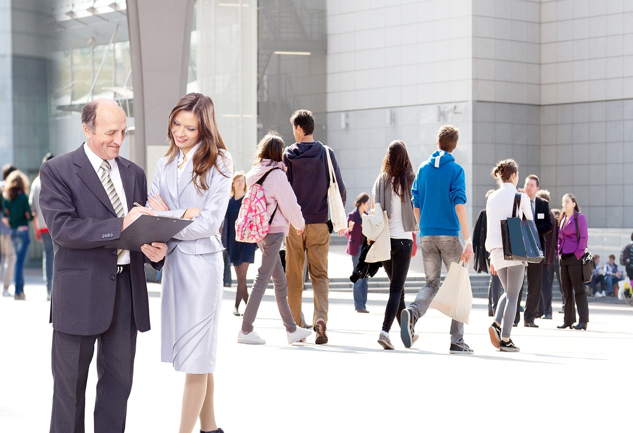 7 Bidang Karier yang Paling Sering Buka Program Management Trainee