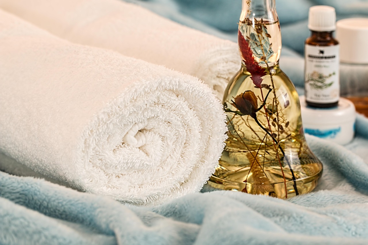 9 Jenis Minyak Esensial Populer untuk Aromaterapi di Rumah