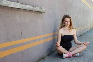 7 Jenis Meditasi yang Bisa Kamu Coba di Rumah
