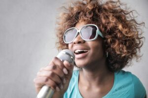 10 Jenis Latihan Vokal Singkat yang Bisa Dilakuin Tiap Hari