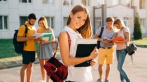 7 Profesi Tak Terduga yang Bisa Dijalani Lulusan Sastra Inggris