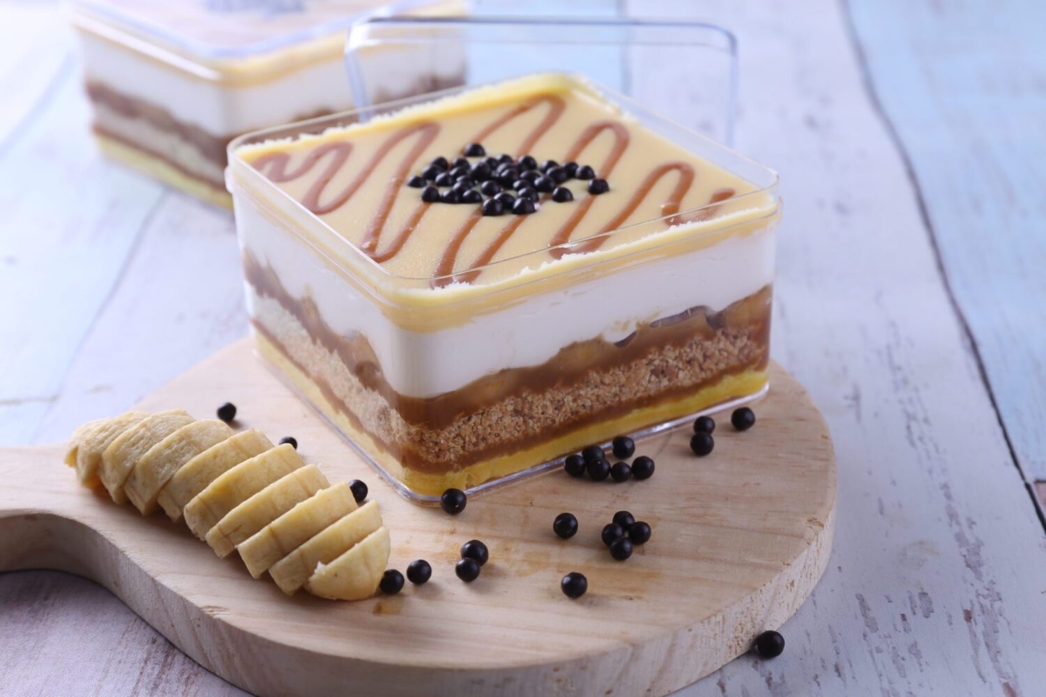 15 Rekomendasi Dessert Box Paling Hits di 2025, Wajib Kamu Coba!