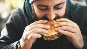 9 Fakta Ilmiah Tentang Manfaat Makan Lama untuk Tubuh dan Otak