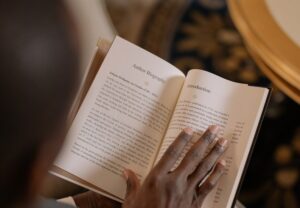 10 Peluang Freelance Buat Mahasiswa Sastra Indonesia