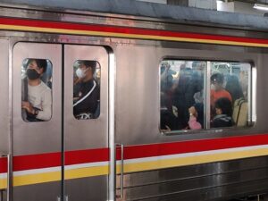 7 Tips Hemat Waktu buat Pejuang KRL di Jam Berangkat Kerja