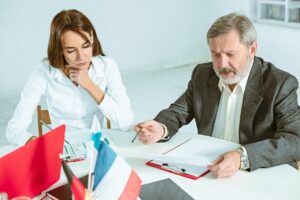 10 Perbedaan Paralegal dan Pengacara yang Harus Kamu Tahu