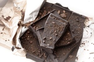 8 Camilan Dark Chocolate Buat Teman Nonton atau Nugas di Malam Hari