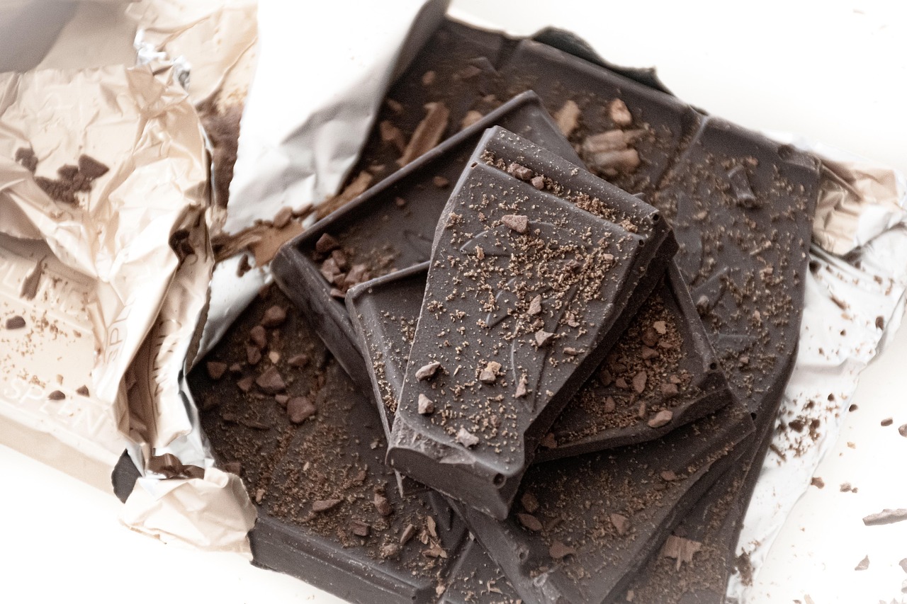 8 Camilan Dark Chocolate Buat Teman Nonton atau Nugas di Malam Hari