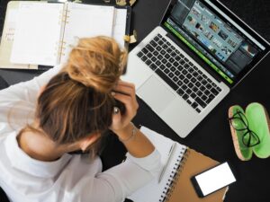 10 Pertanyaan Wawancara Kerja Paling Sering Muncul dan Cara Jawabnya