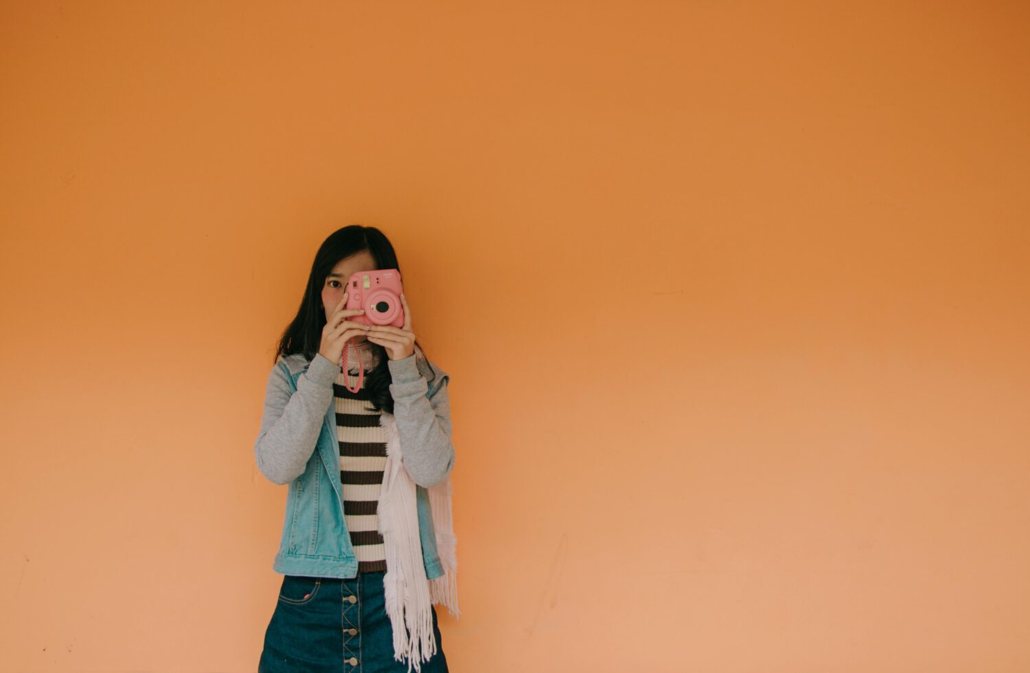 10 Tips Fashion Biar Tubuh Kurus Terlihat Lebih Berisi dan Proporsional