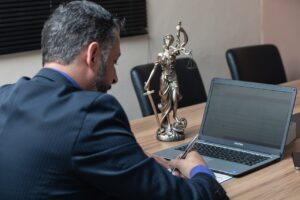 9 Pekerjaan Freelance yang Cocok Buat Paralegal