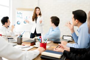 10 Strategi Pitching Buat Menarik Investor di 5 Menit Pertama