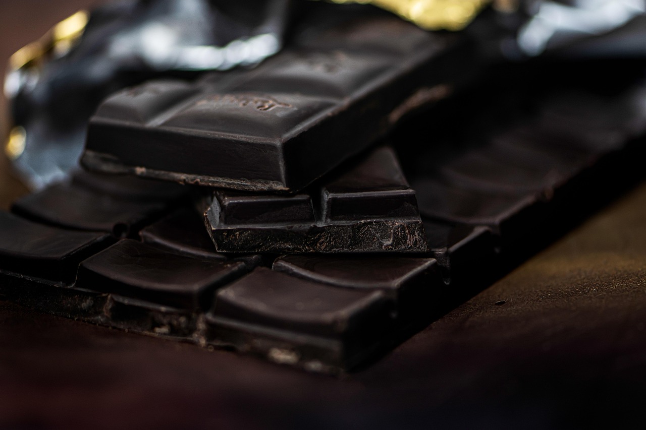 10 Ide Camilan Dark Chocolate yang Simple Buat Anak Kost