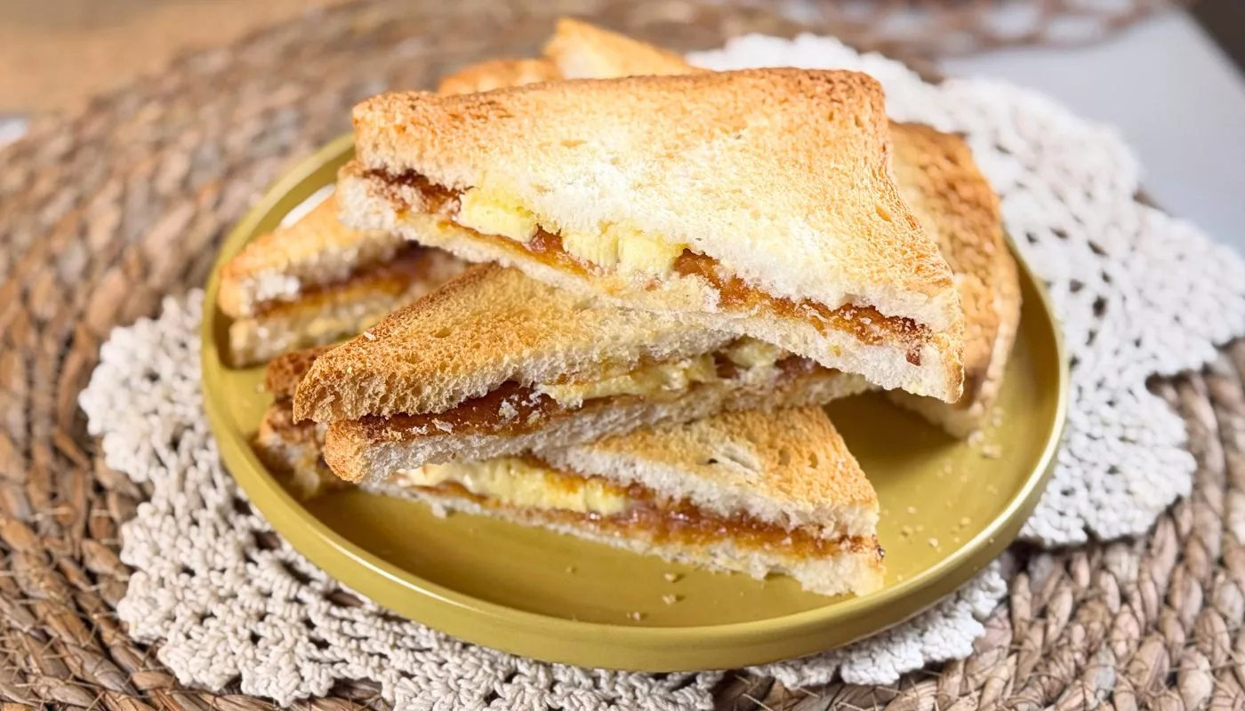 8 Ide Roti Bakar Ala Kafe Buat Dijual di Booth Pinggir Jalan