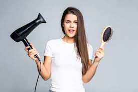 7 Kesalahan Umum Saat Pakai Hairdryer yang Bikin Rambut Kusut