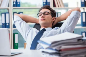 12 Sifat Perfeksionis yang Diam-Diam Bikin Kamu Suka Nunda Kerjaan