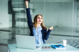 10 Bukti Kalau Keberuntungan Itu Bisa Diusahakan, Bukan Cuma Ditunggu