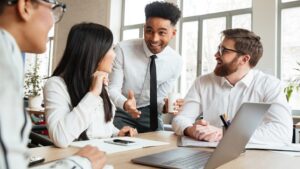 15 Tips Menghadapi Hari Pertama Kerja Biar Nggak Gugup