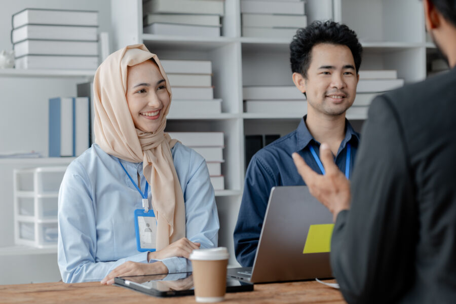 5 Perbedaan Gaya Komunikasi Pria dan Wanita di Tempat Kerja