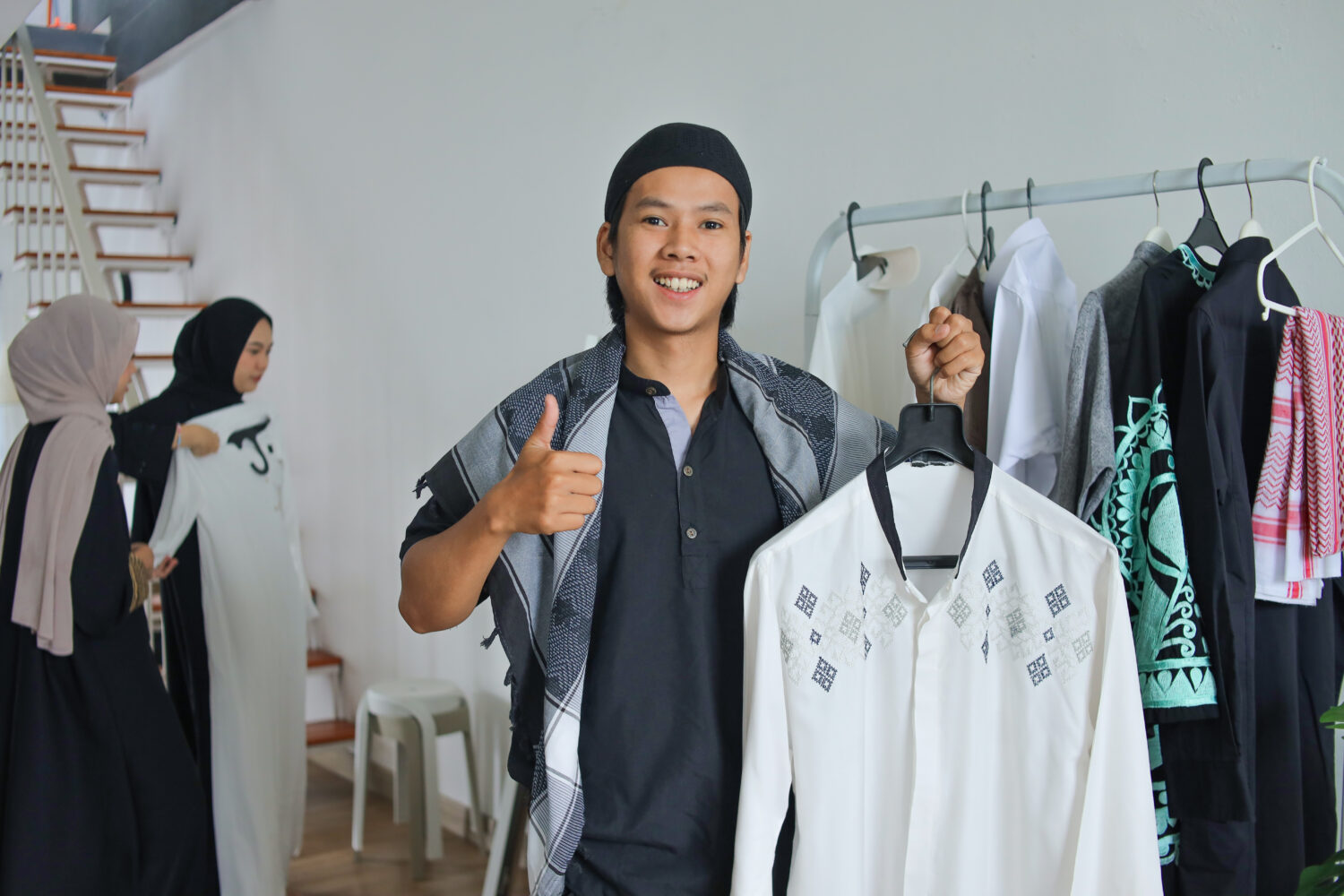 10 Cara Memilih Baju Lebaran yang Cocok buat Bentuk Tubuh