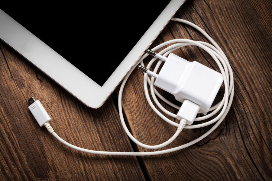 5 Alasan Kenapa Kabel Charger HP Sering Rusak di Bagian Ujung