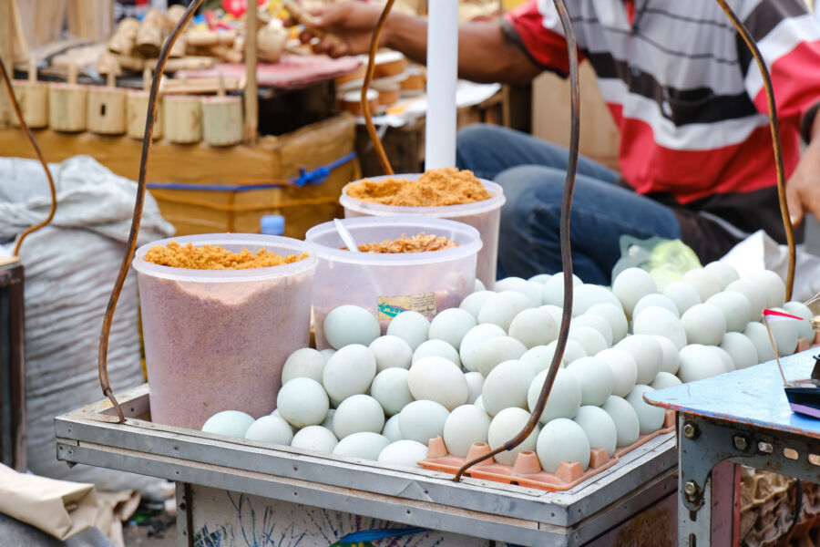 7 Alasan Kenapa Banyak Pedagang Kaki Lima Bertahan Meski Sering Digusur