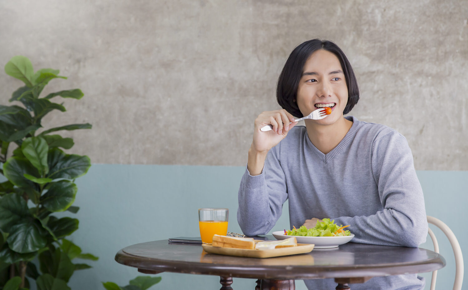 7 Cara Mindful Eating biar Makannya Berasa dan Gak Kalap